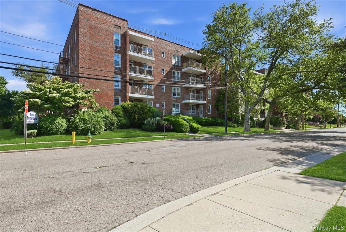 100 Brooklyn Avenue 4v Property Photo 2