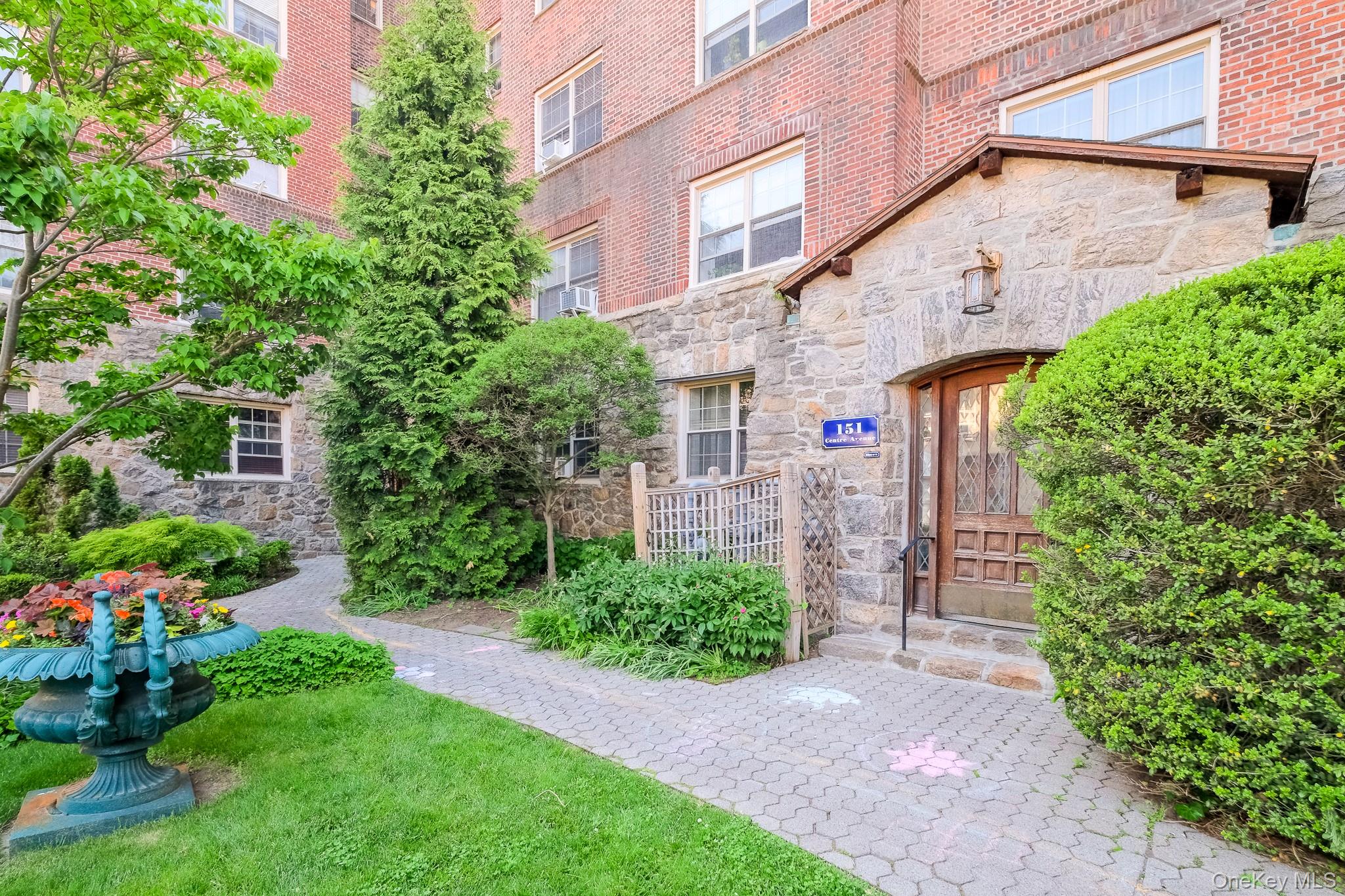 151 Centre Avenue 5c Property Photo 3
