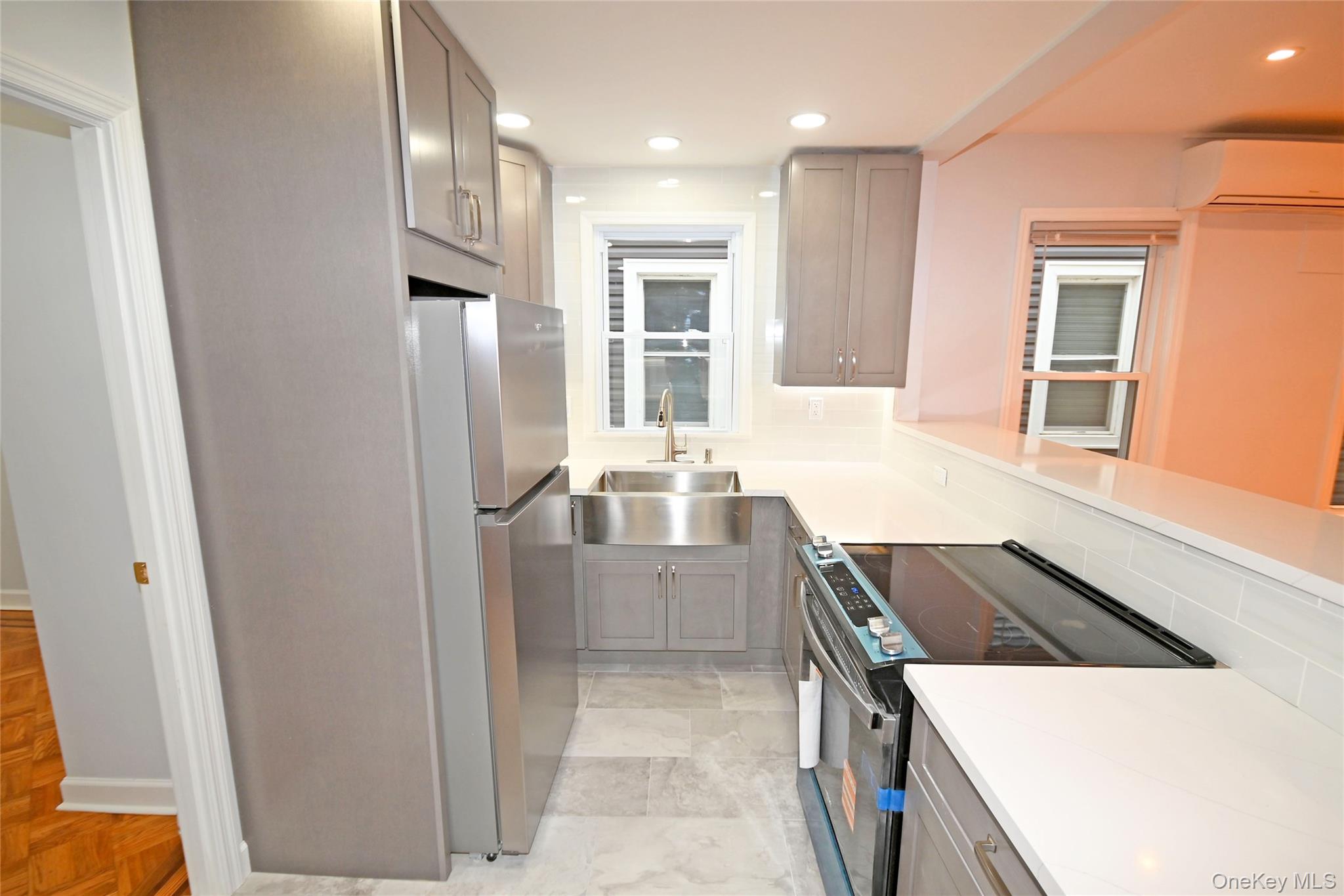 7030 66th Place Property Photo 3