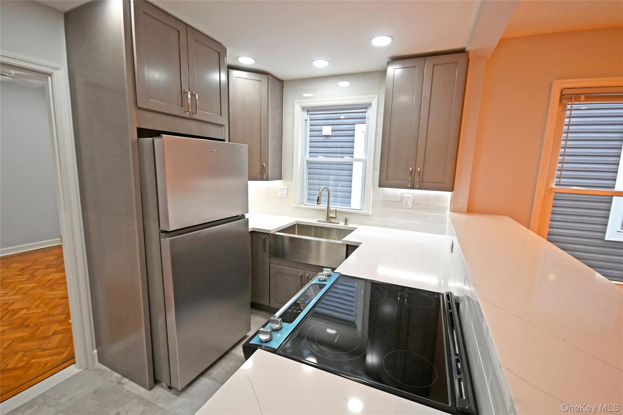 7030 66th Place Property Photo 4