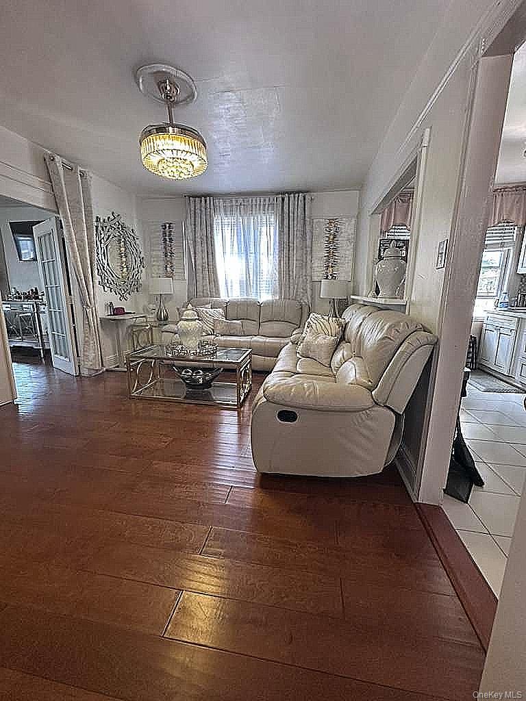 18811 Dunkirk Drive Property Photo 8