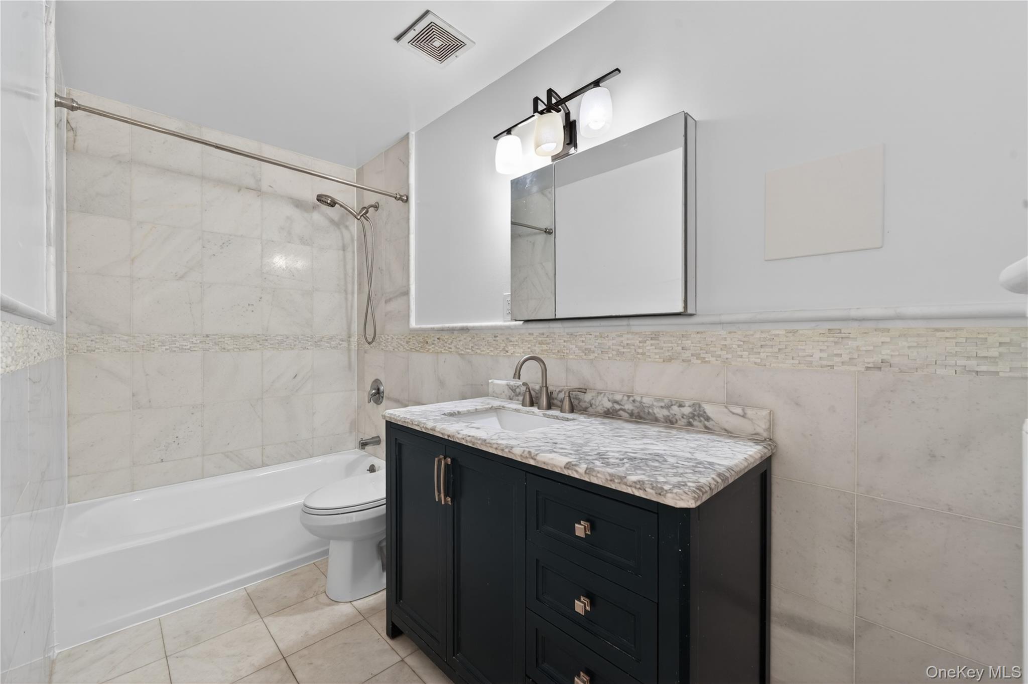 93 Admiral Court 83 Property Photo 12