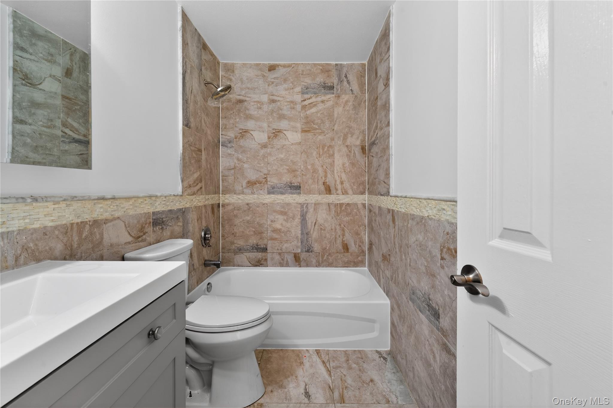 93 Admiral Court 83 Property Photo 39