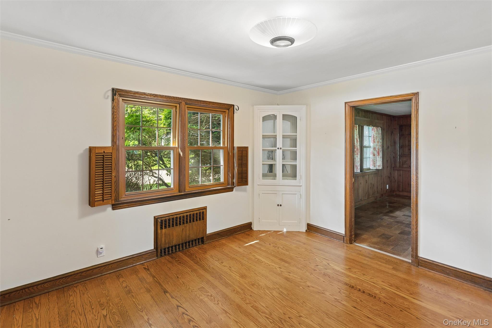 621 Oxford Street Property Photo 8