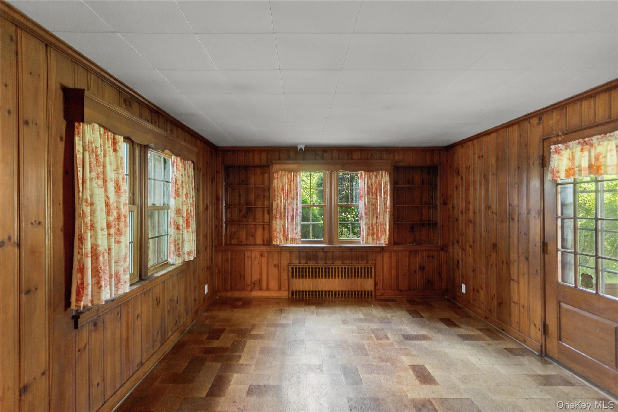 621 Oxford Street Property Photo 10