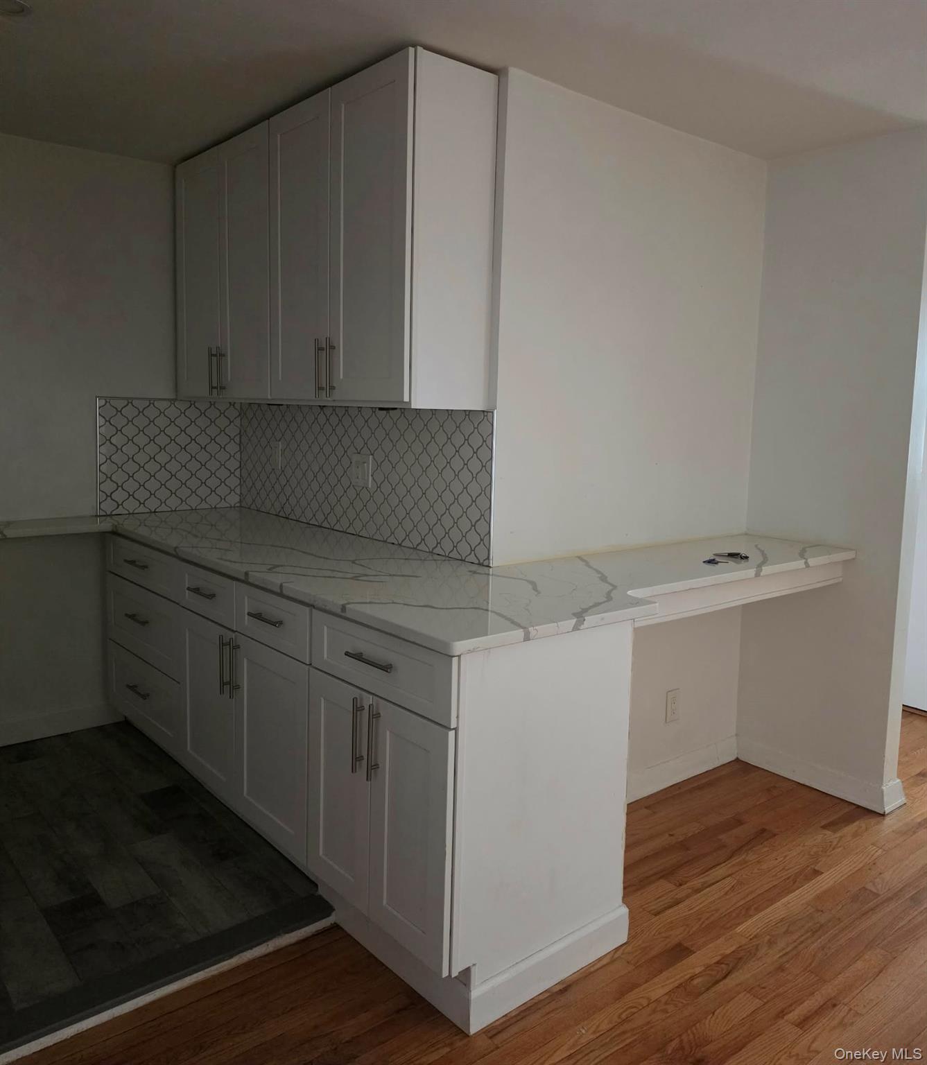 530 Riverdale Avenue 3k Property Photo 3