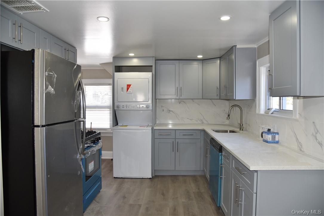 99 Maple Avenue 3 Property Photo 1