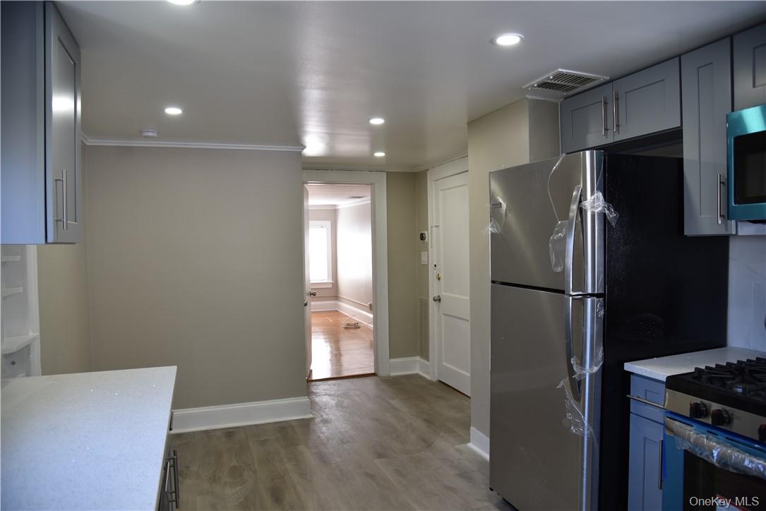 99 Maple Avenue 3 Property Photo 6