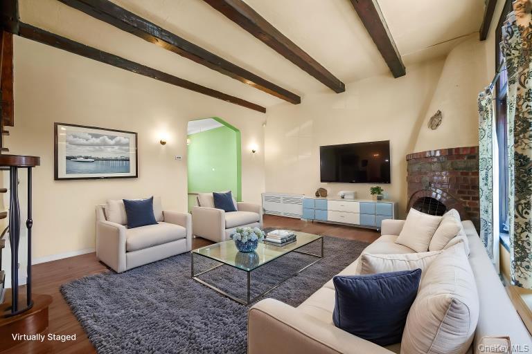 13009 227th Street Property Photo 2