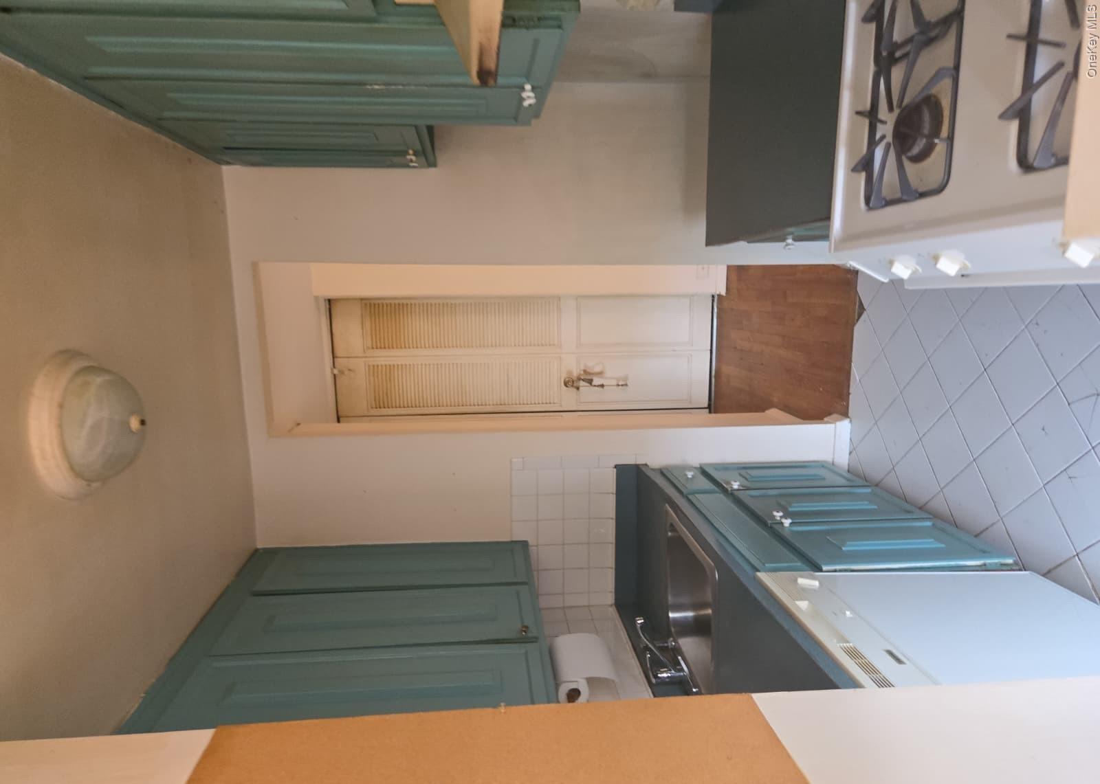 395 Westchester Avenue 4k Property Photo 16
