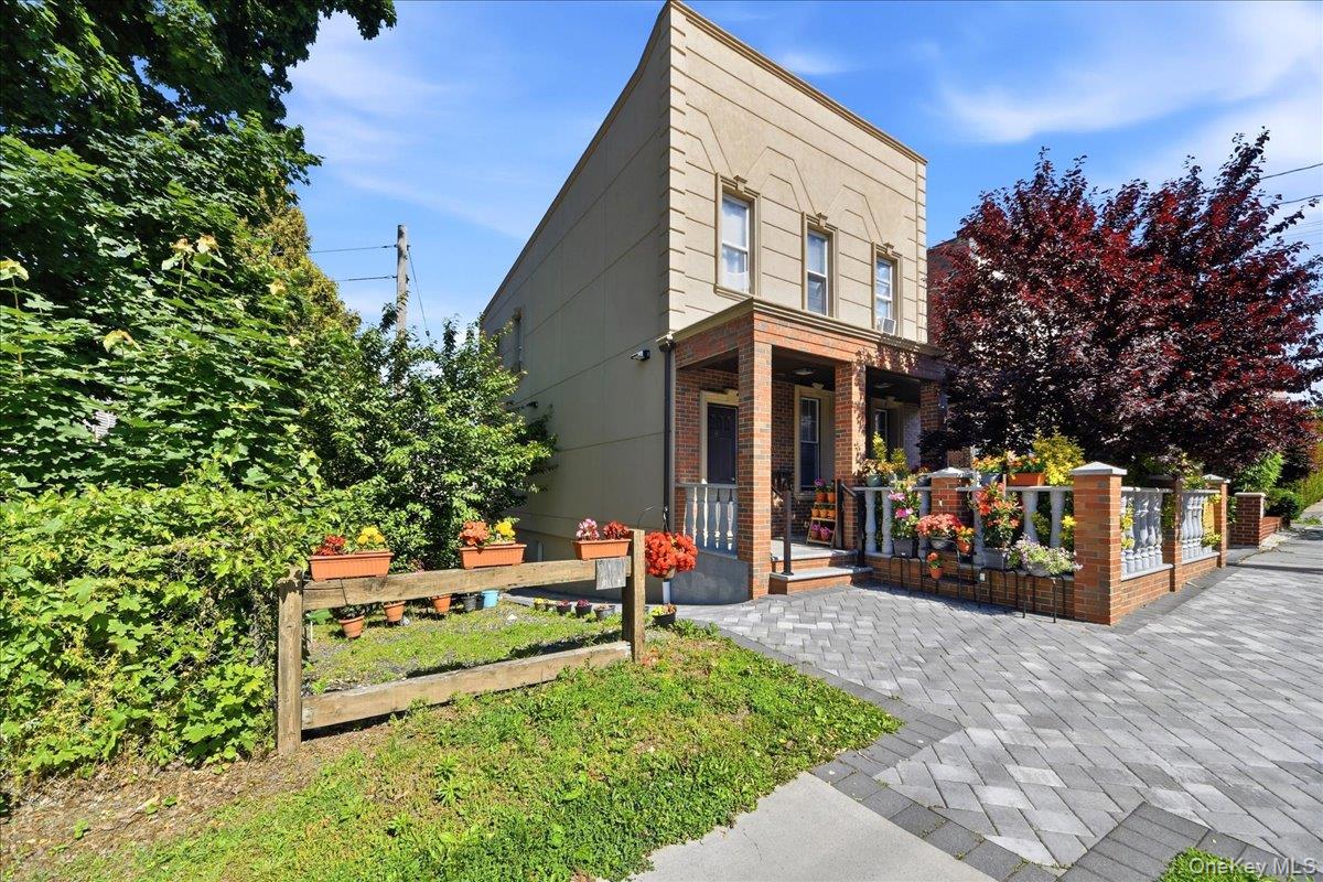 9 Hyatt Avenue Property Photo 1