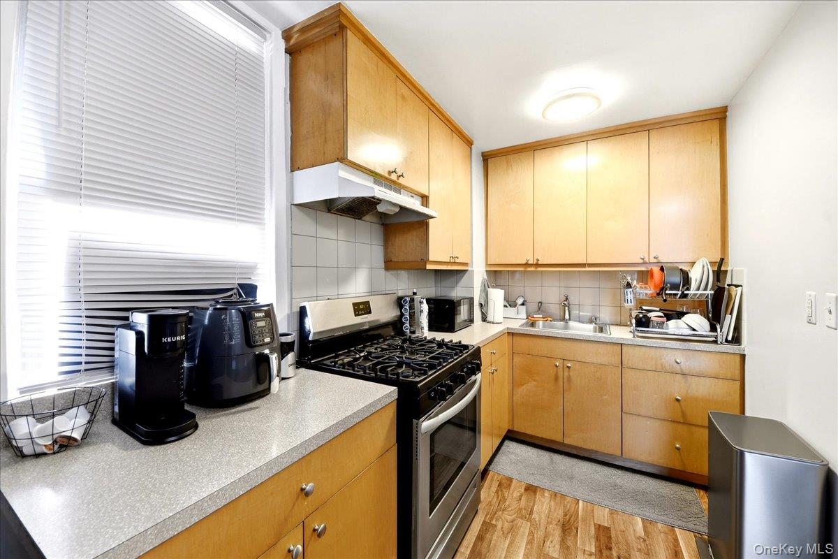 9 Hyatt Avenue Property Photo 9