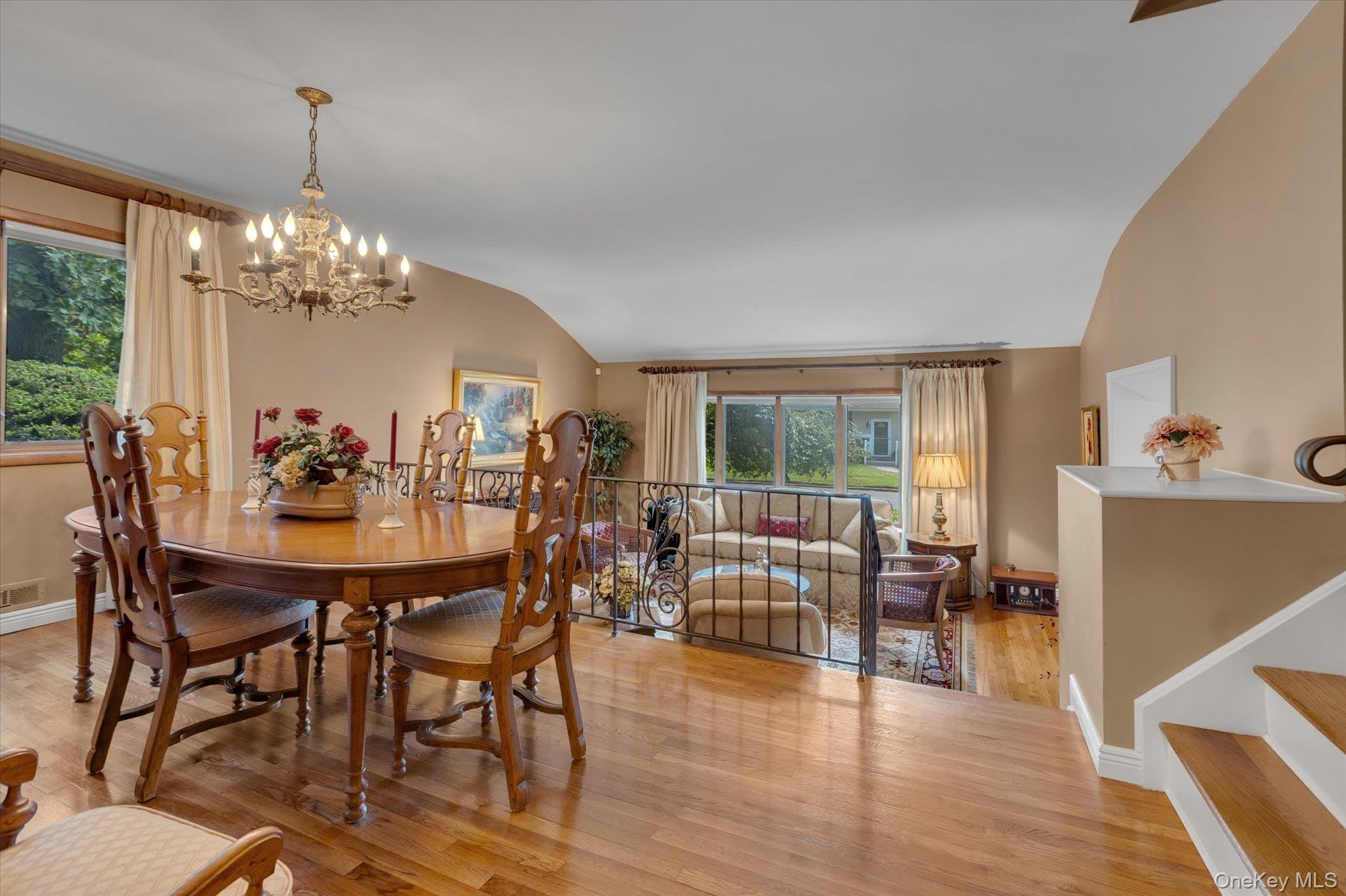 19 Cottage Court Property Photo 6