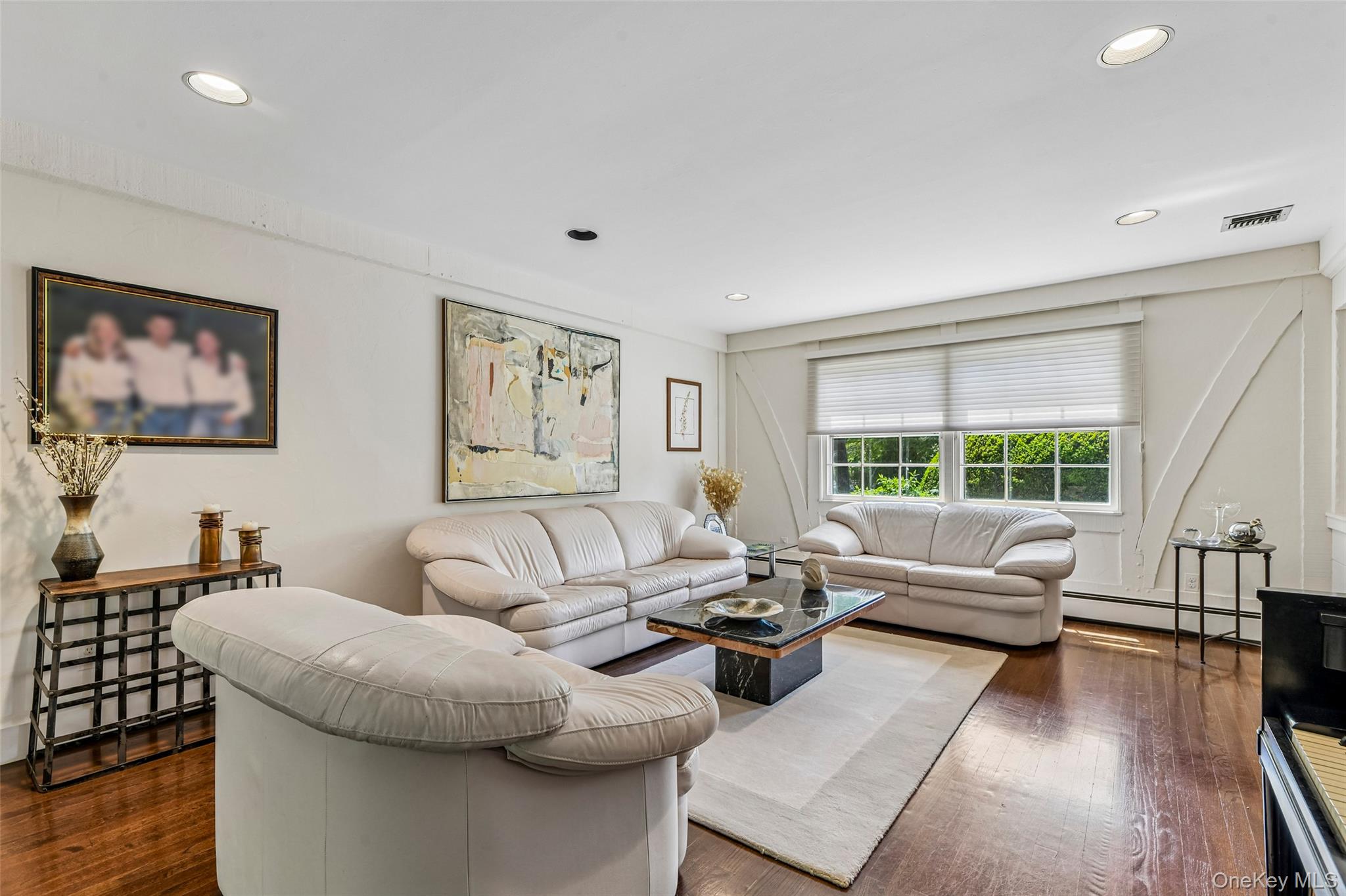 100 Hewlett Neck Road Property Photo 7