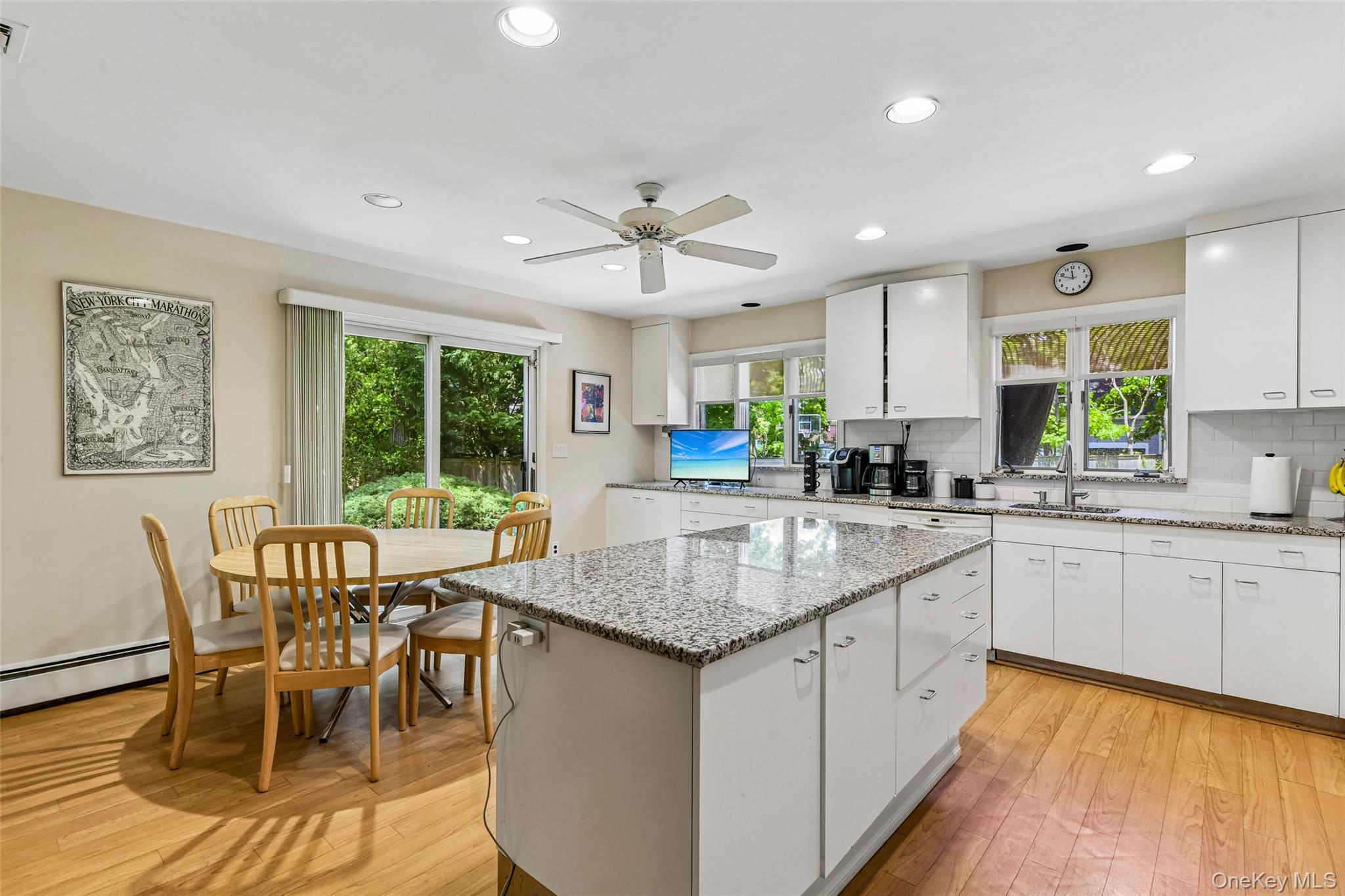 100 Hewlett Neck Road Property Photo 13