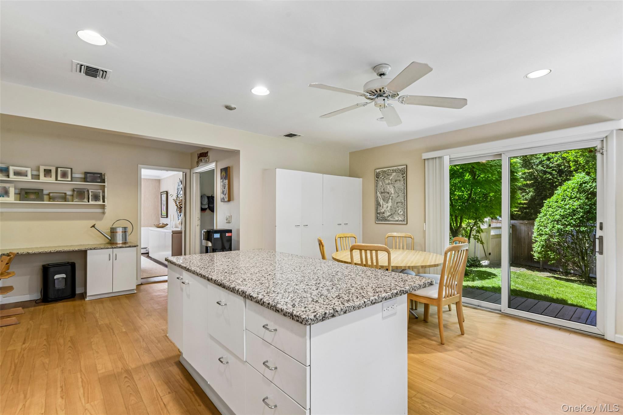 100 Hewlett Neck Road Property Photo 15