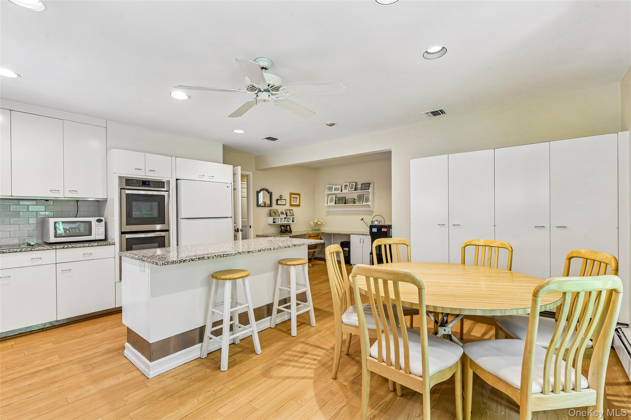 100 Hewlett Neck Road Property Photo 16