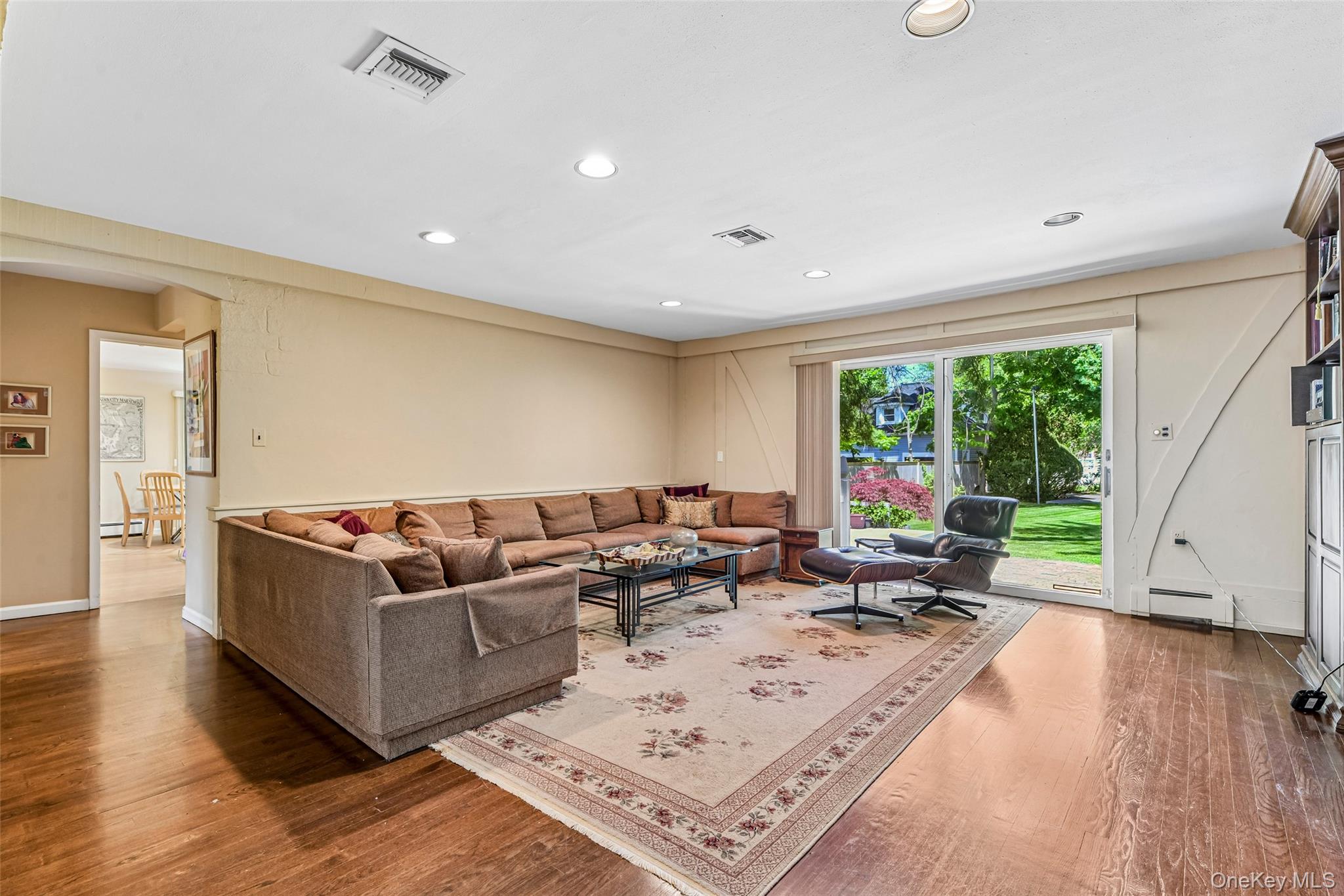 100 Hewlett Neck Road Property Photo 18