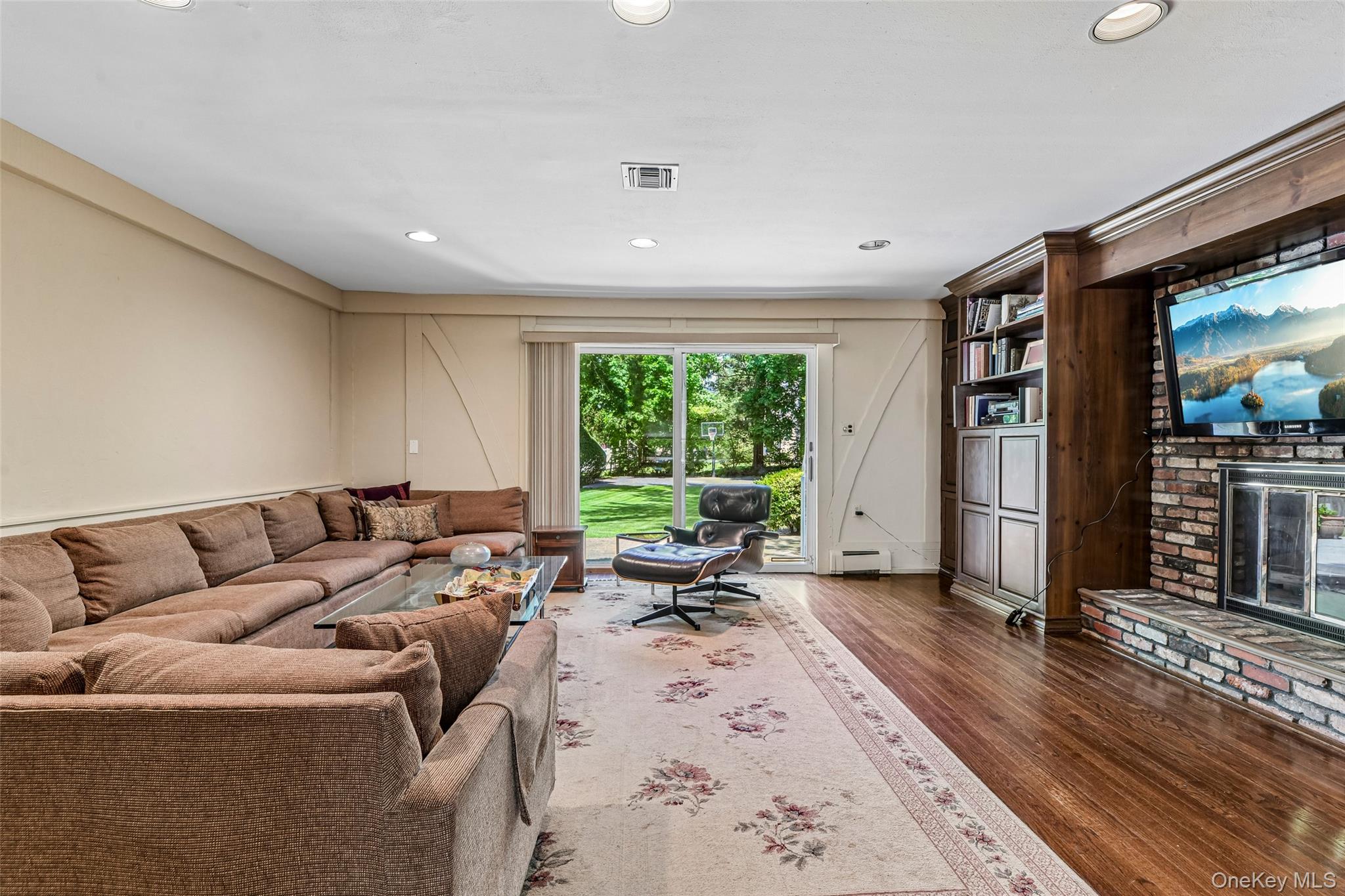 100 Hewlett Neck Road Property Photo 19
