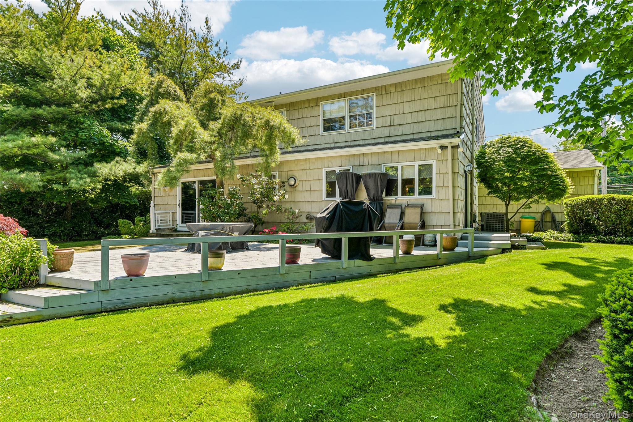 100 Hewlett Neck Road Property Photo 33