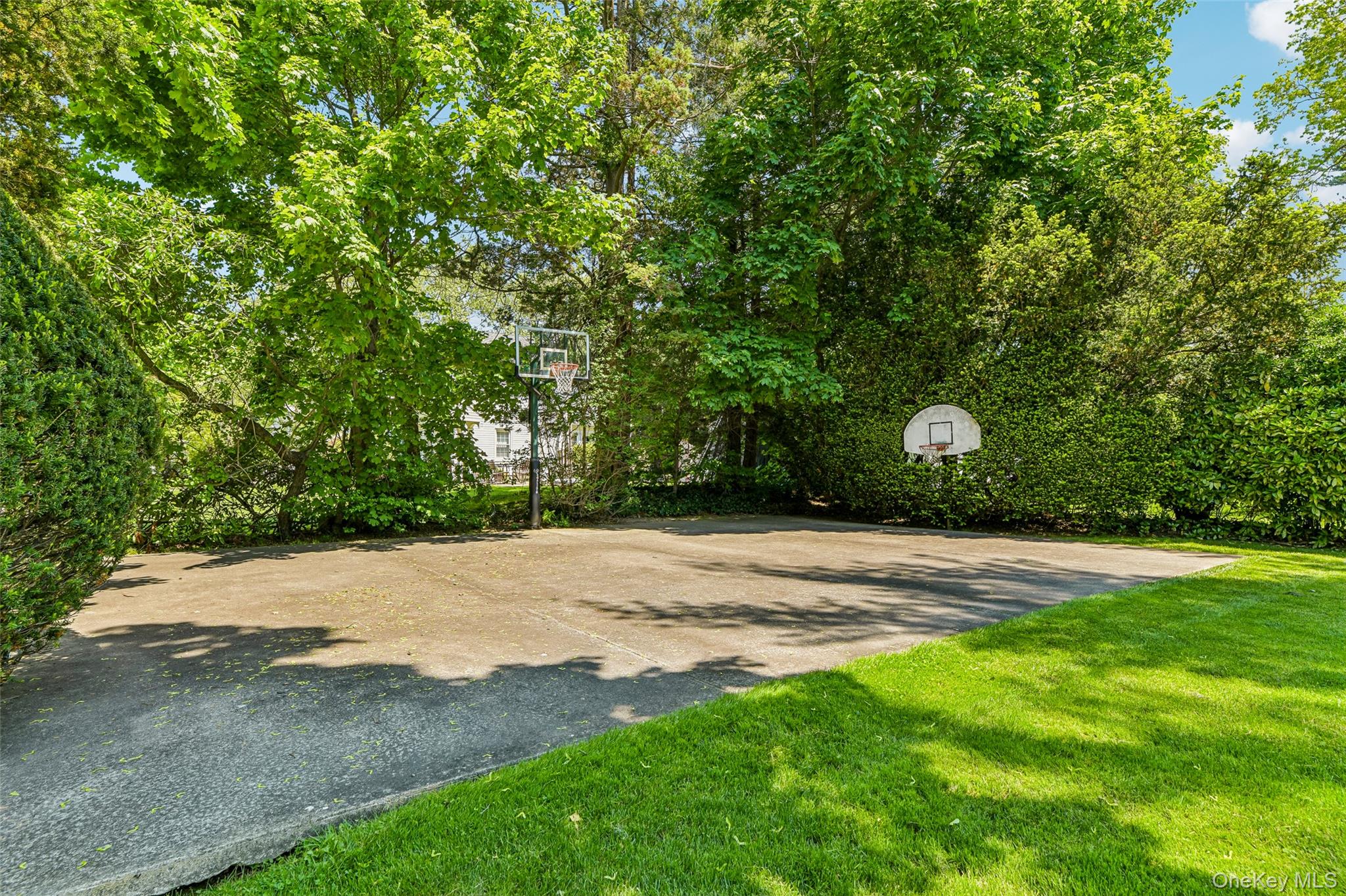 100 Hewlett Neck Road Property Photo 35