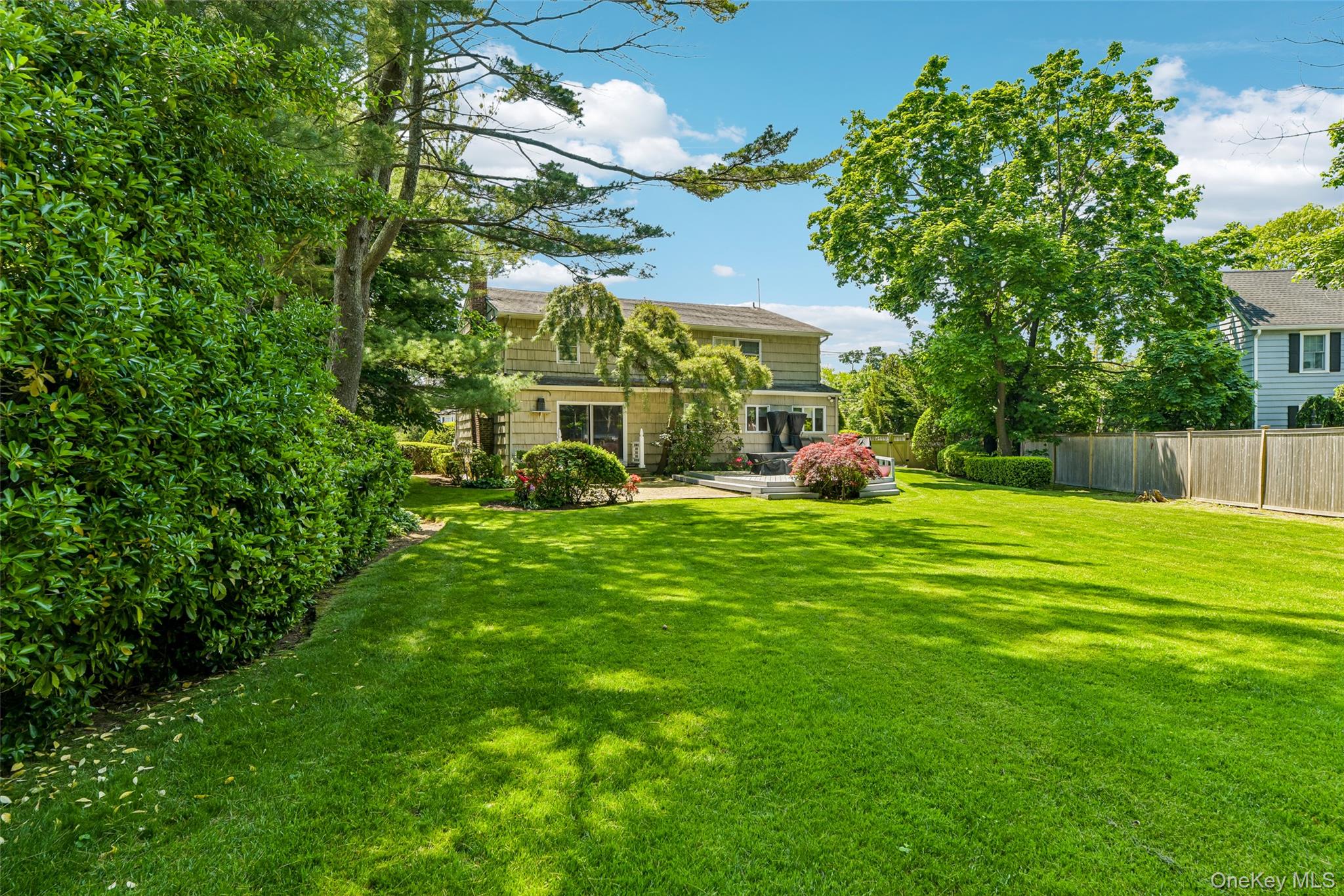 100 Hewlett Neck Road Property Photo 36