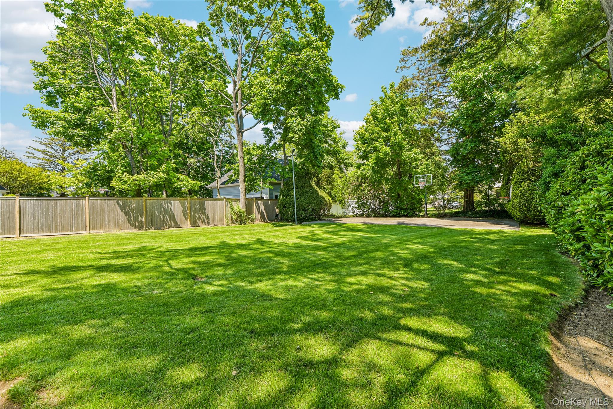 100 Hewlett Neck Road Property Photo 37