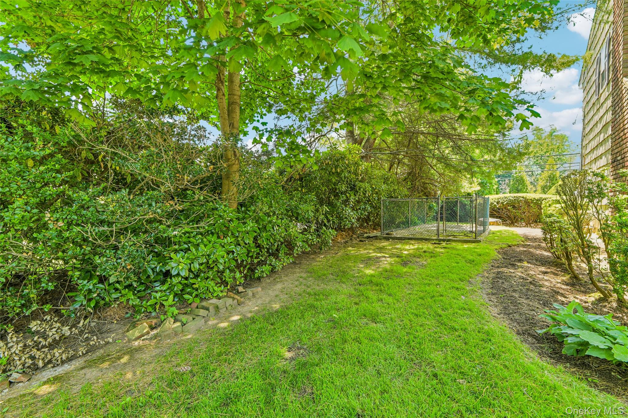 100 Hewlett Neck Road Property Photo 38