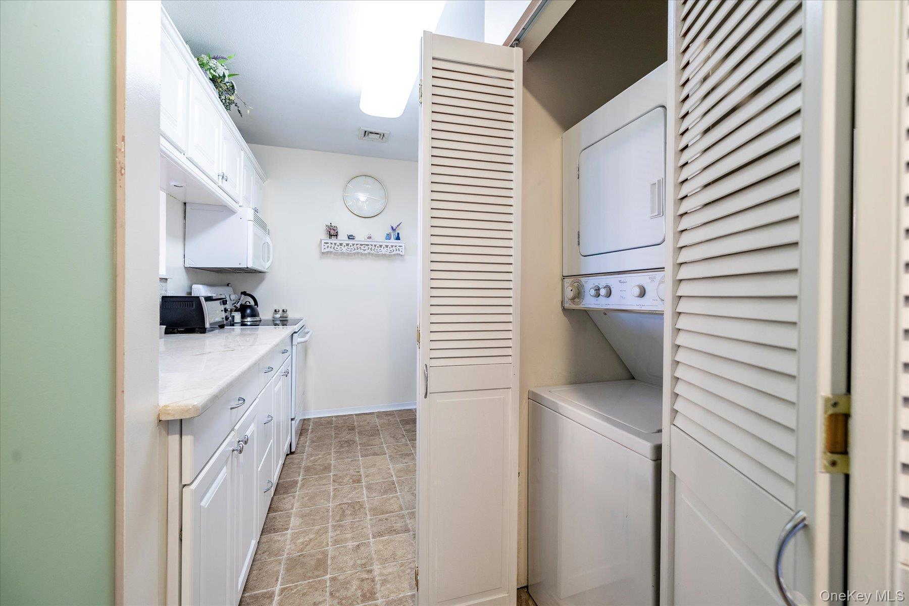 100 Daly Boulevard 2715 Property Photo 11