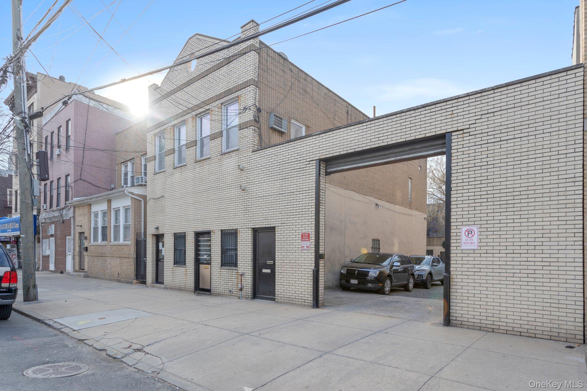 31-30 14th Street Property Photo 4