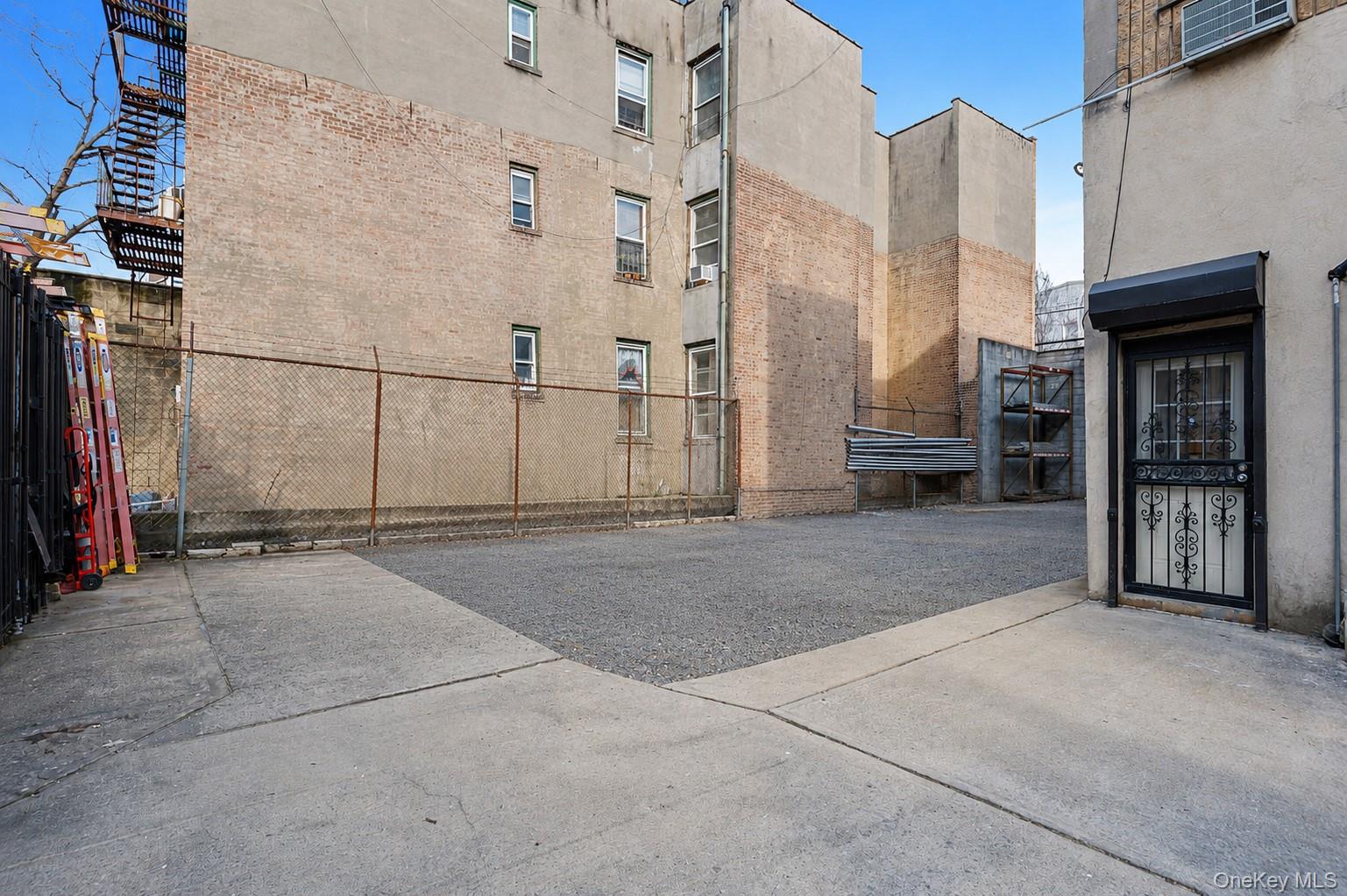 31-30 14th Street Property Photo 7