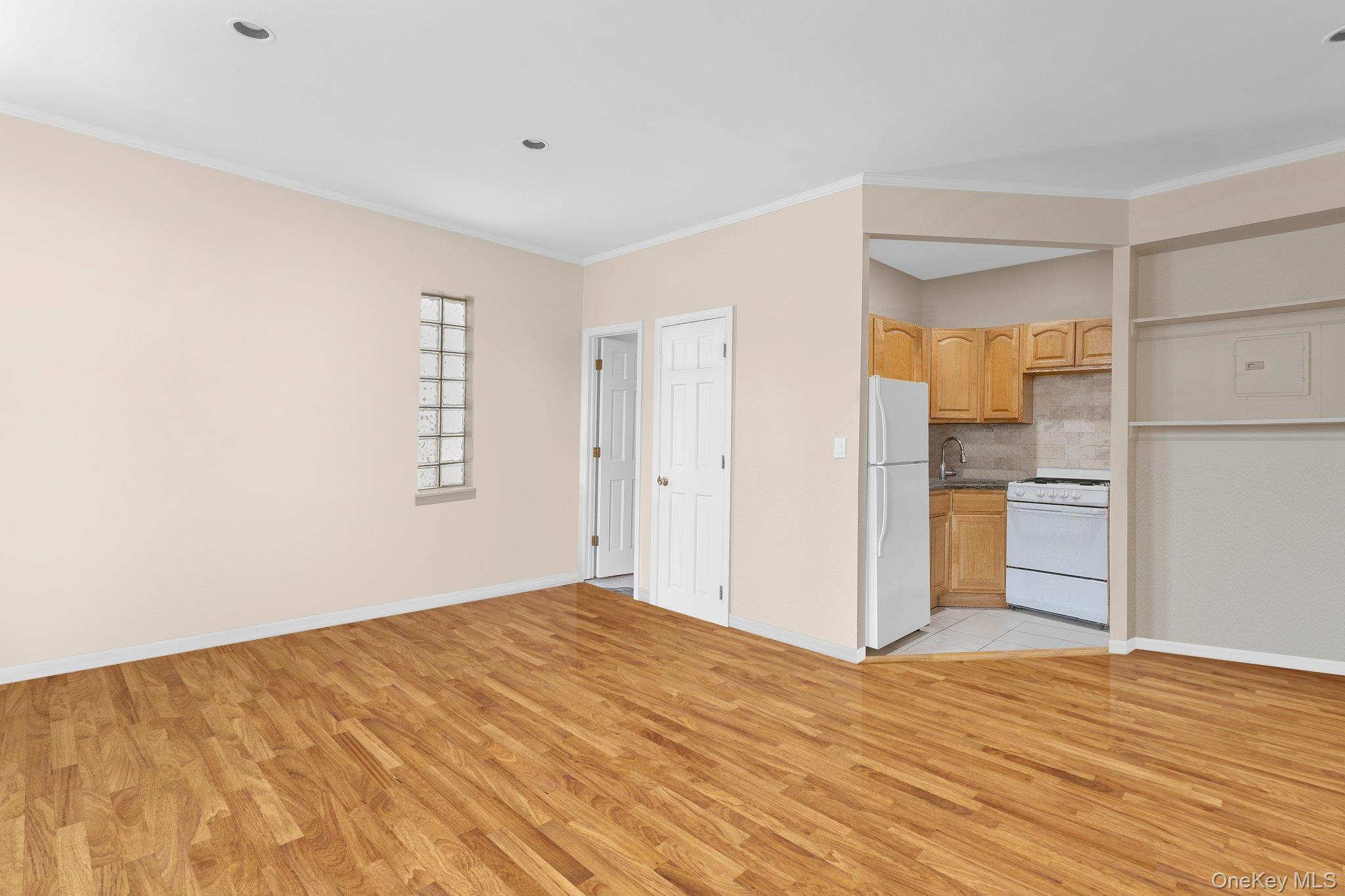 31-30 14th Street Property Photo 13