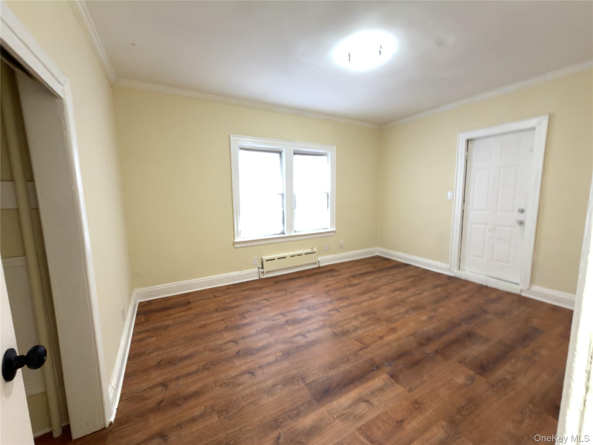 517 Laurelton Blvd Property Photo 16
