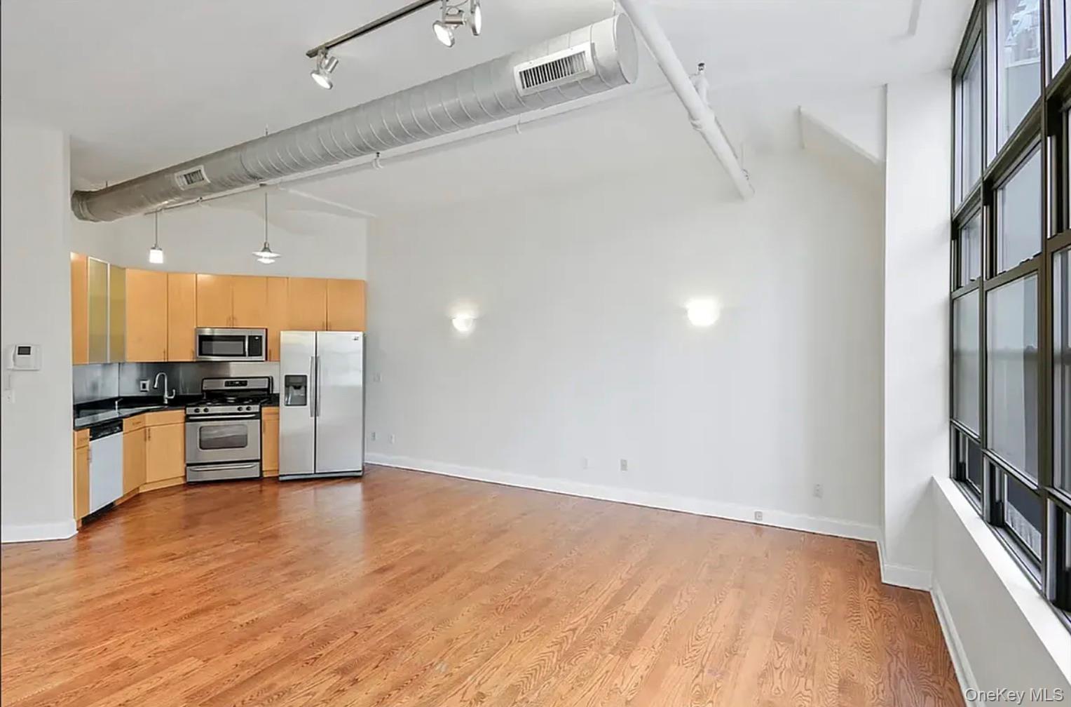 176 Johnson Street 7h Property Photo 4