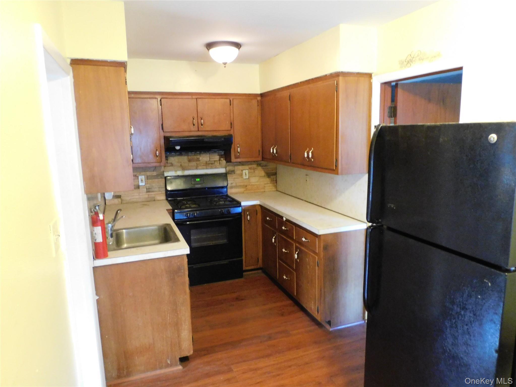 40 Wood Road Property Photo 9