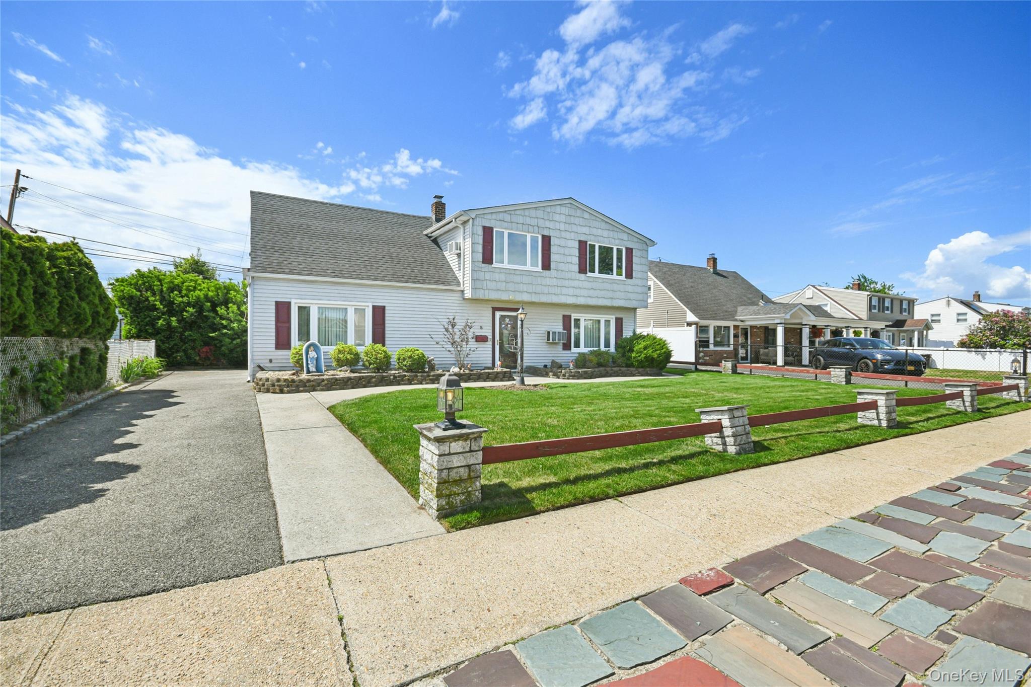 16 Sycamore Lane Property Photo 2