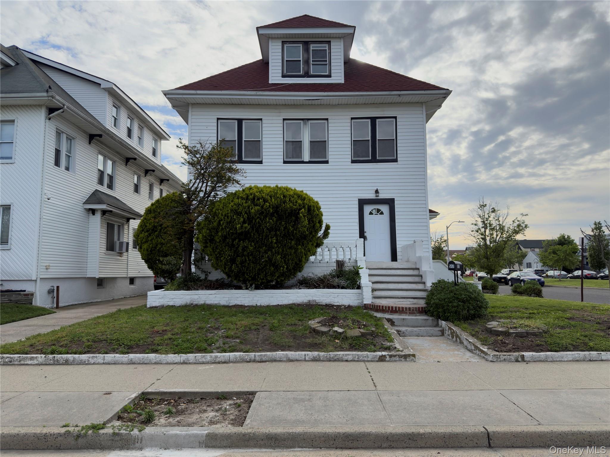 302 West Hudson Property Photo 1