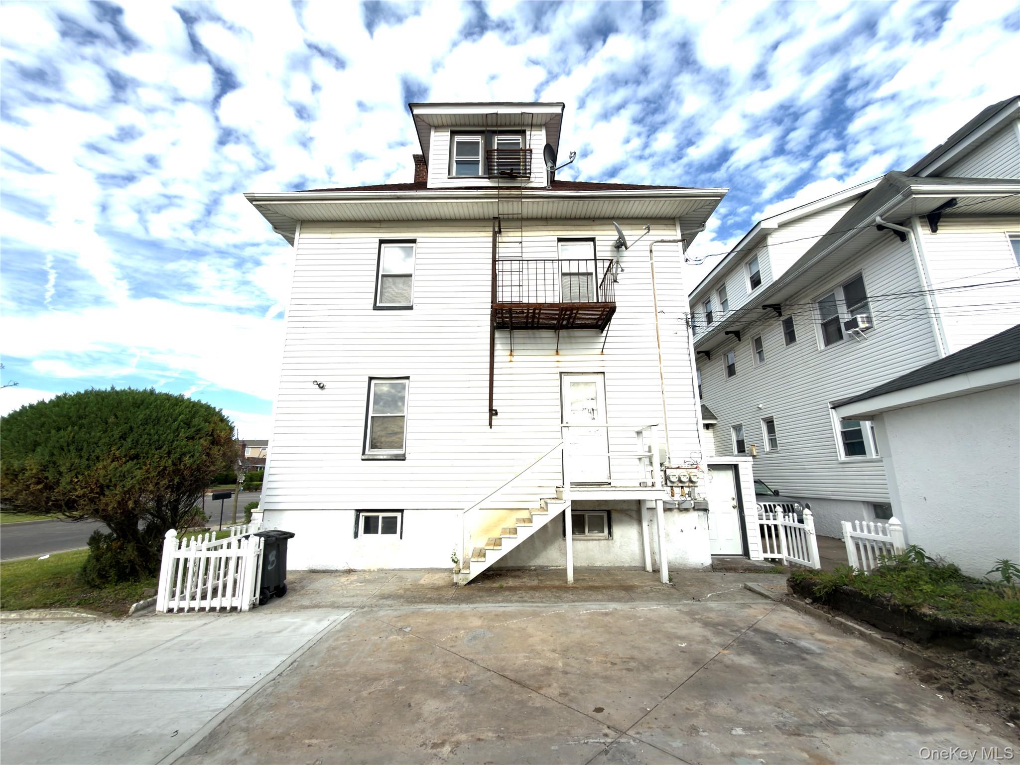 302 West Hudson Property Photo 6