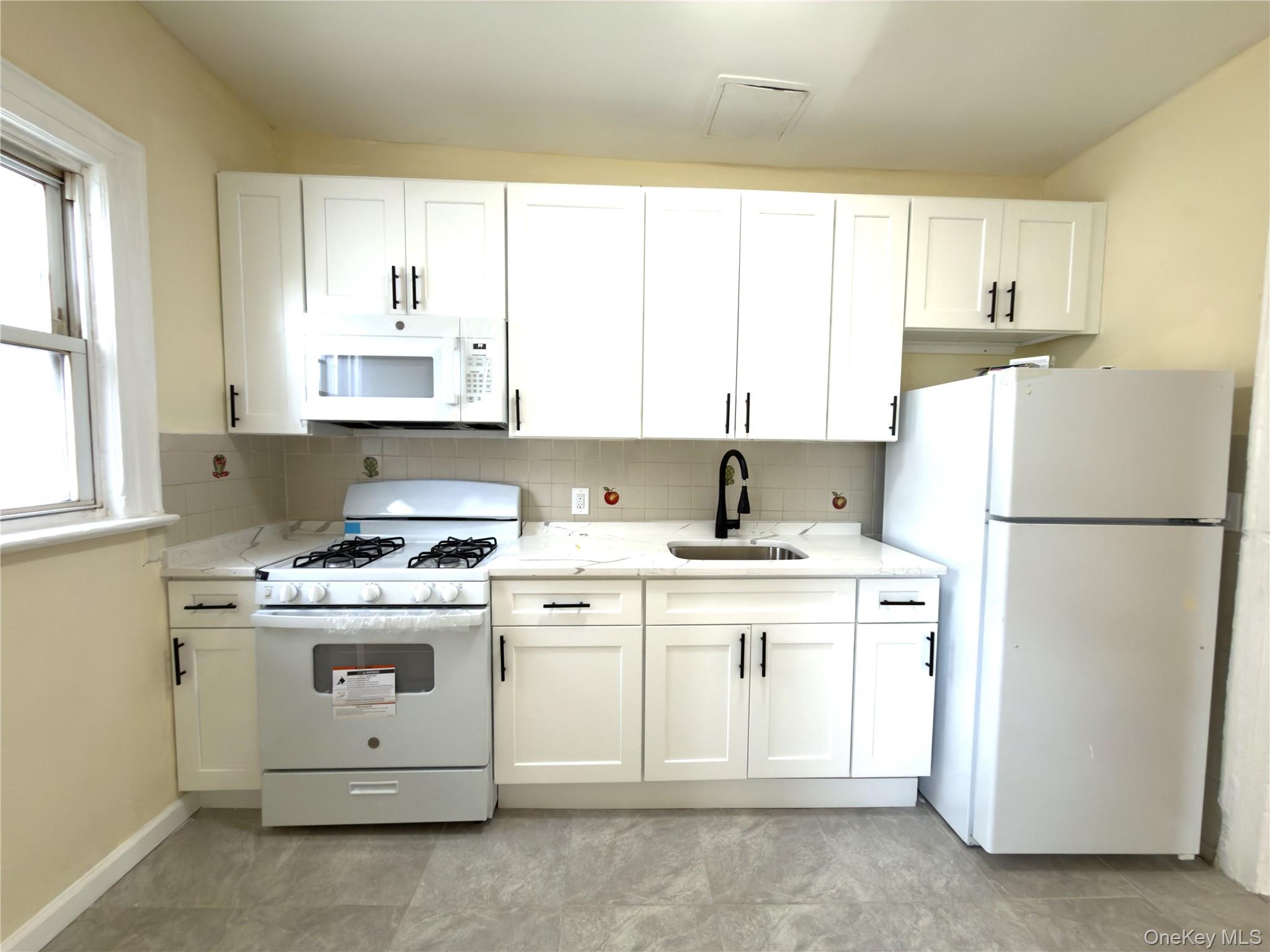 302 West Hudson Property Photo 11