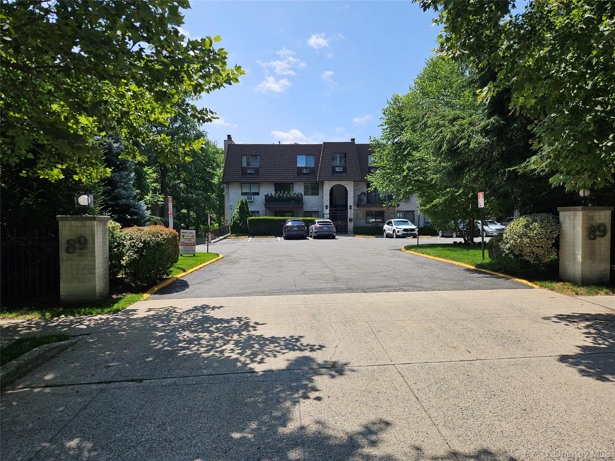 89 N Broadway 221 Property Photo 1