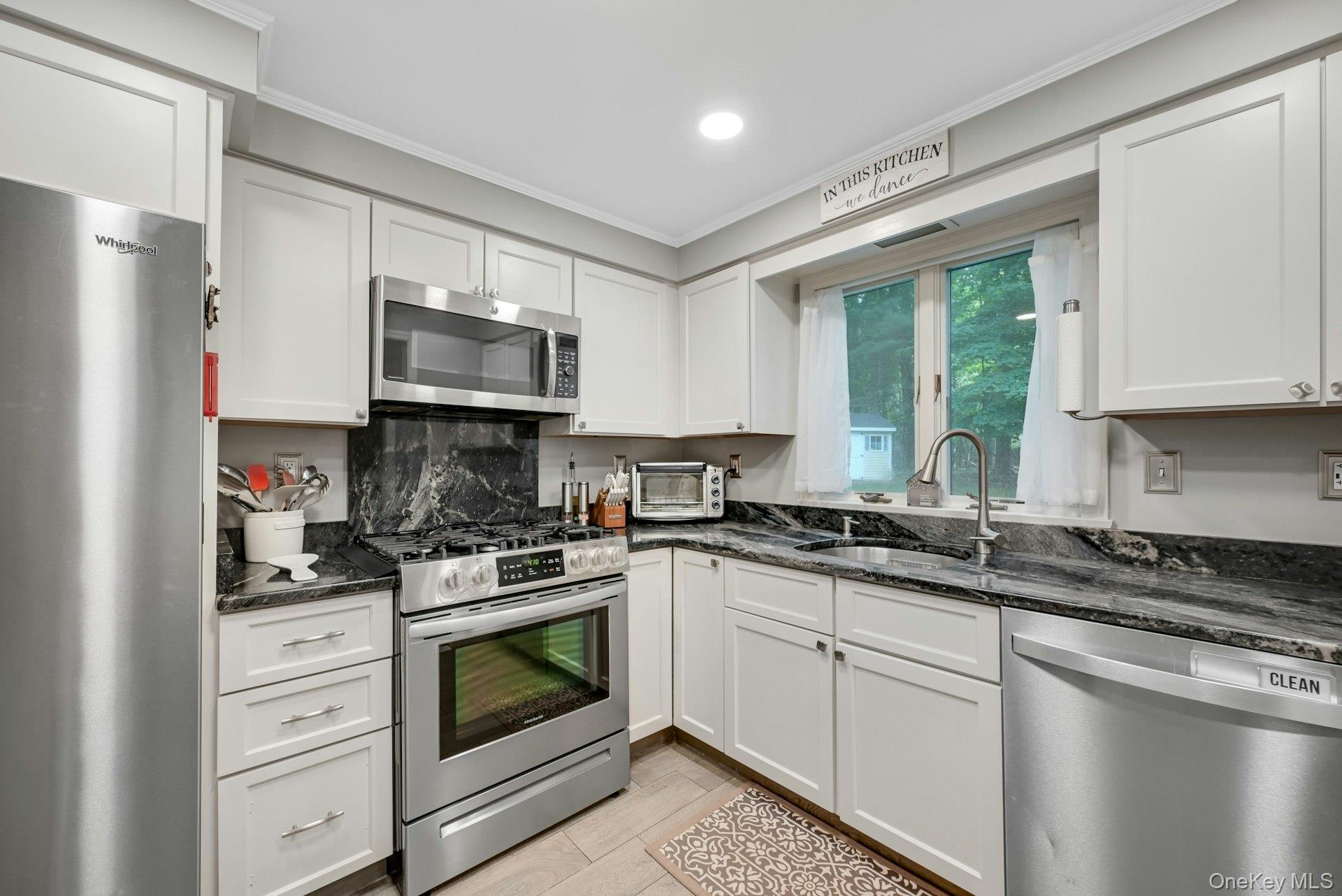 3 Hemion Way Property Photo 7