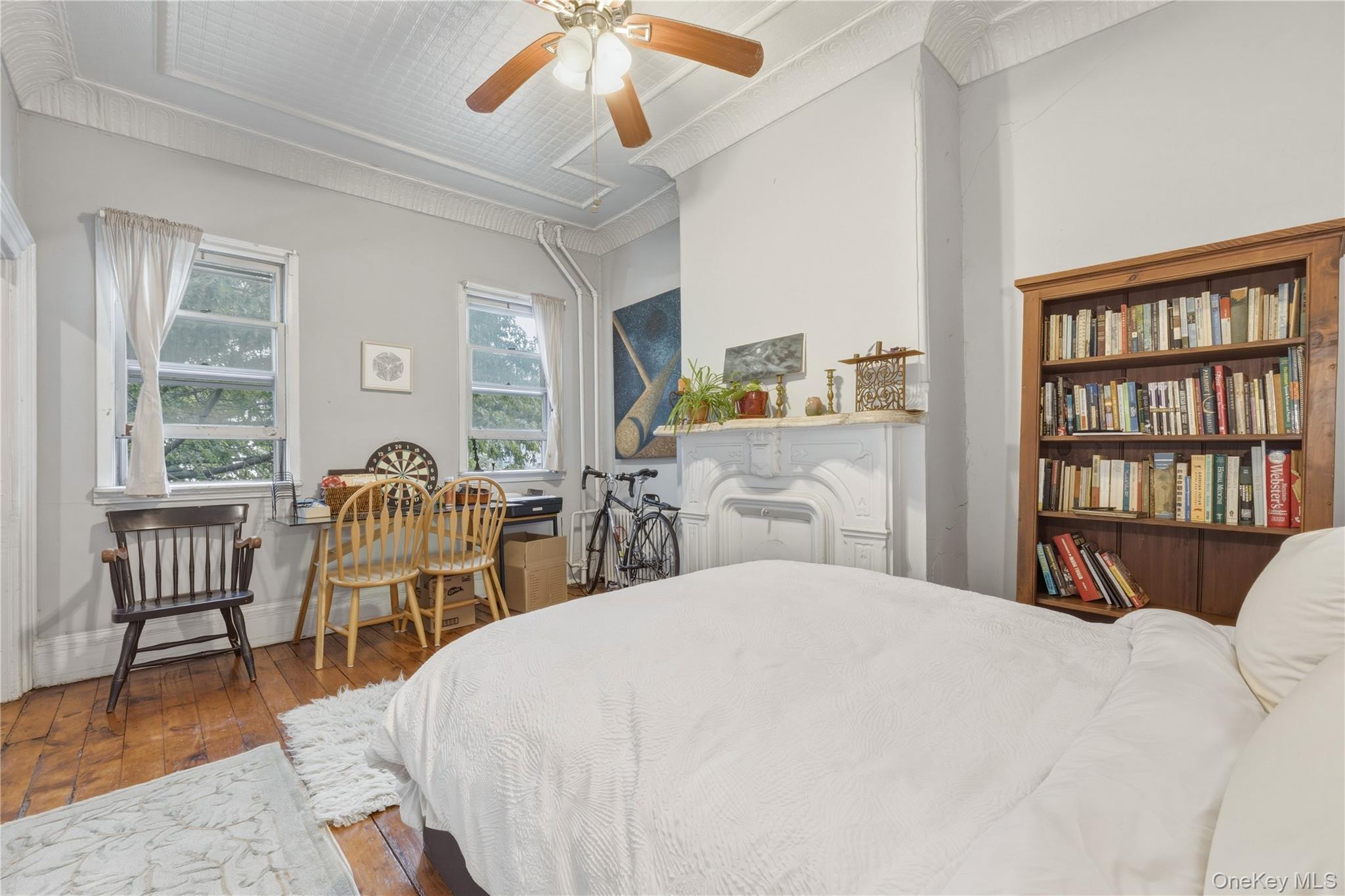 977 Lorimer Street Property Photo 18