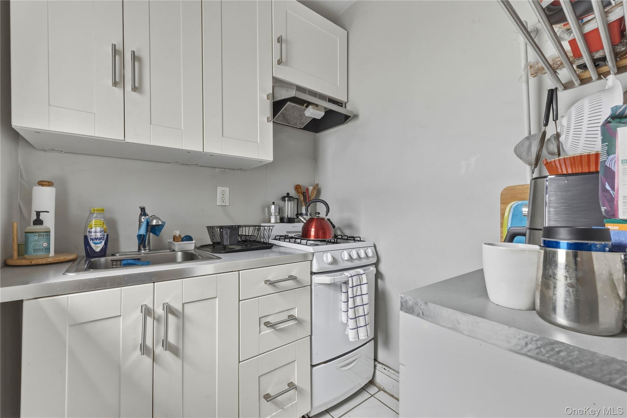 977 Lorimer Street Property Photo 20