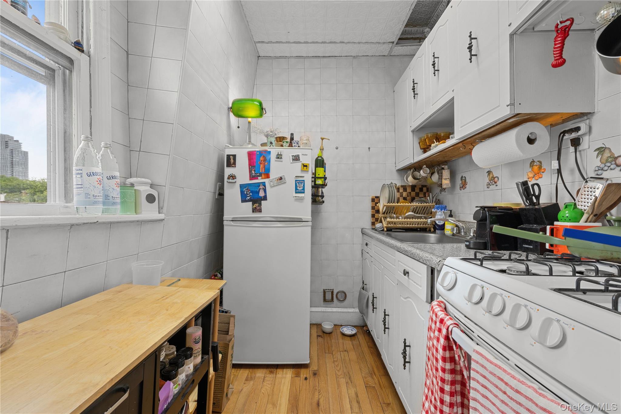 977 Lorimer Street Property Photo 32