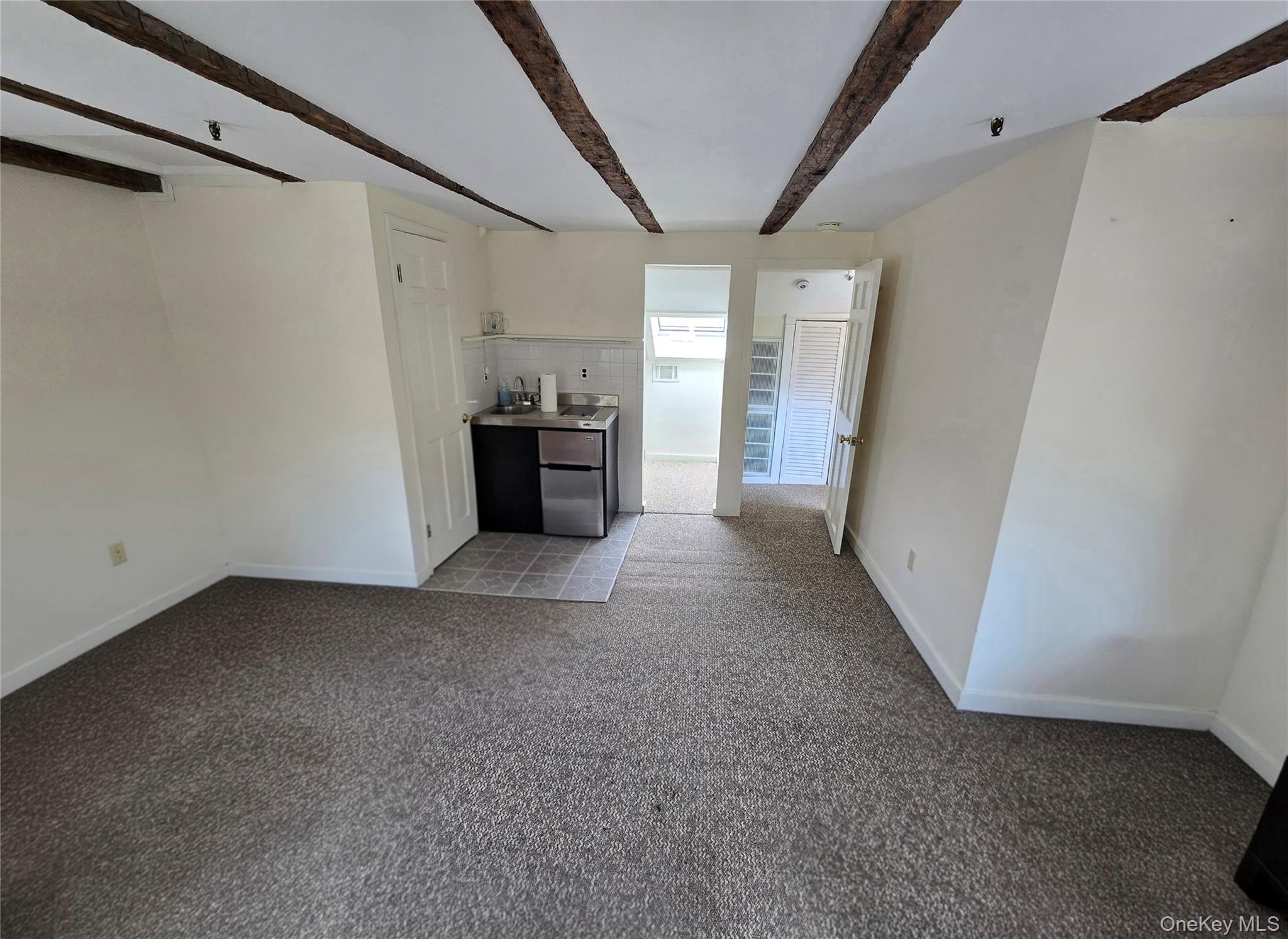 118 W Broadway Property Photo 5