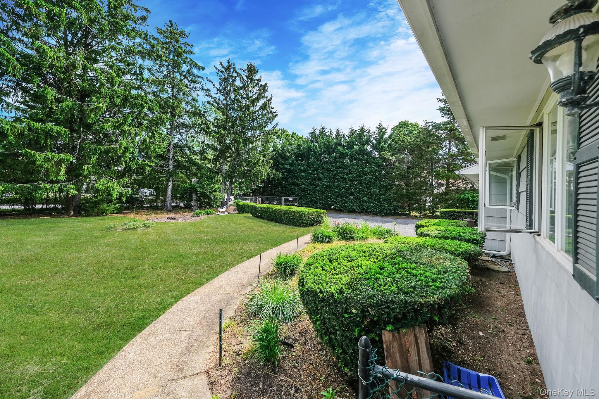 202 Waverly Avenue Property Photo 4
