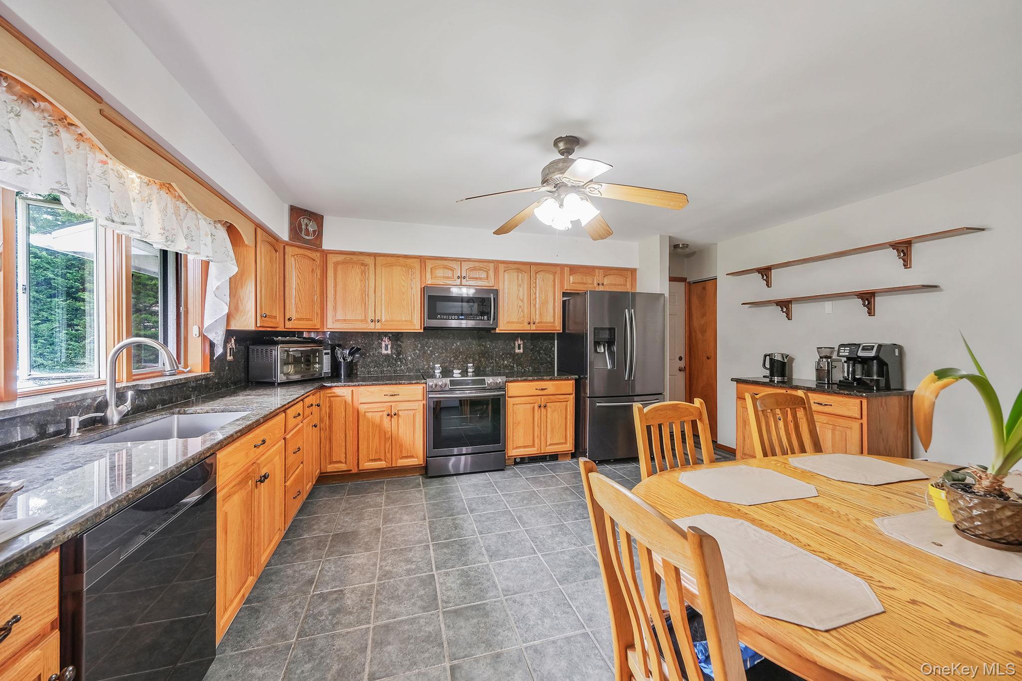 202 Waverly Avenue Property Photo 10