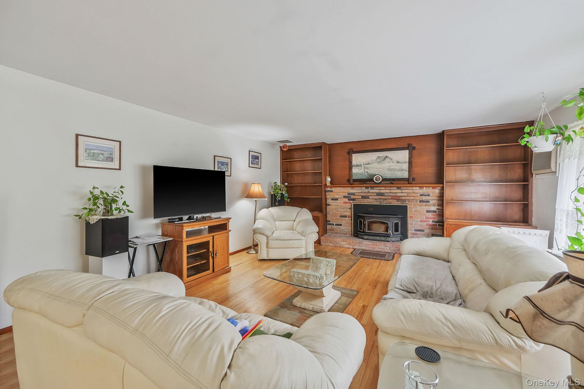 202 Waverly Avenue Property Photo 18