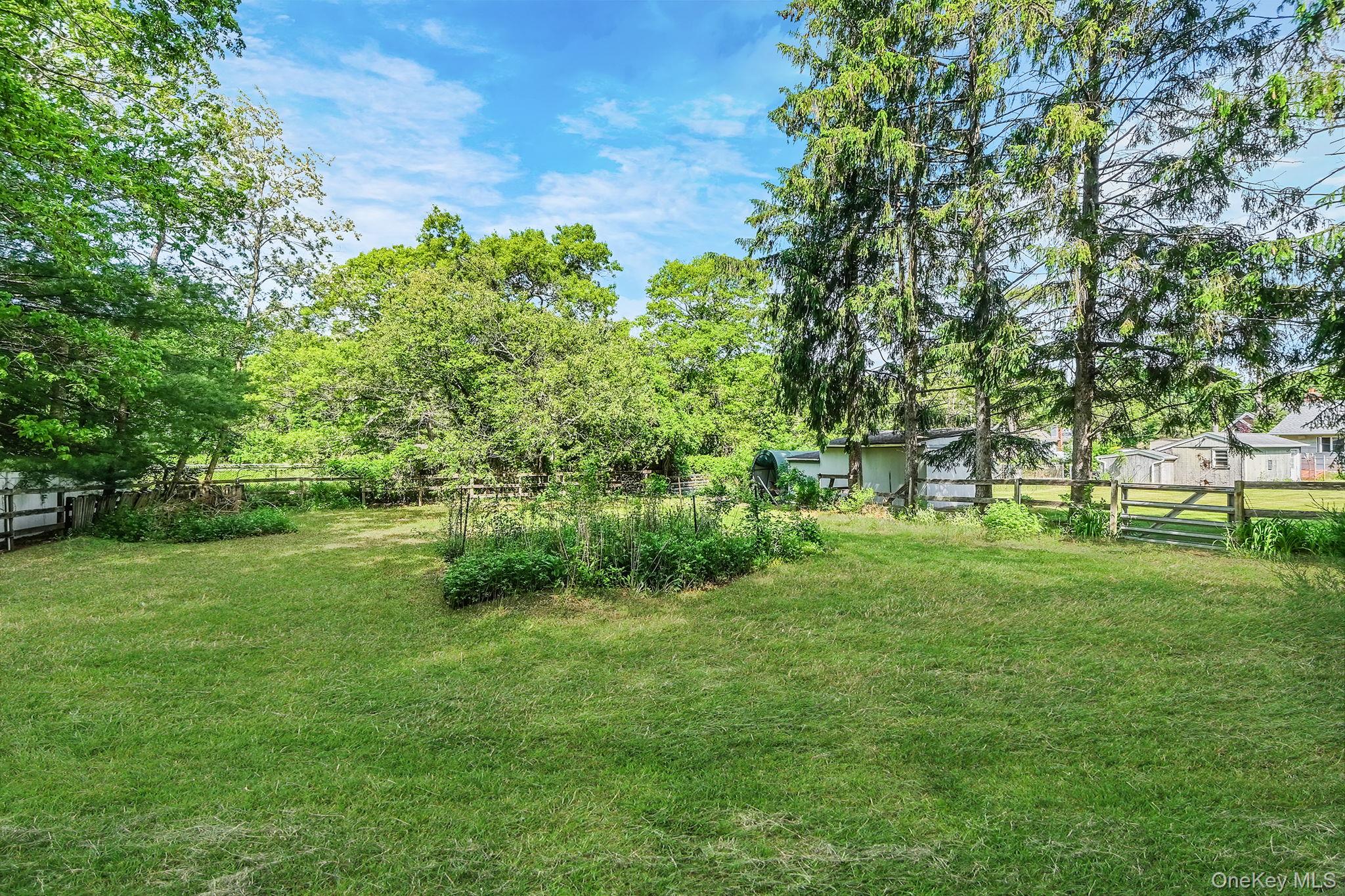 202 Waverly Avenue Property Photo 42