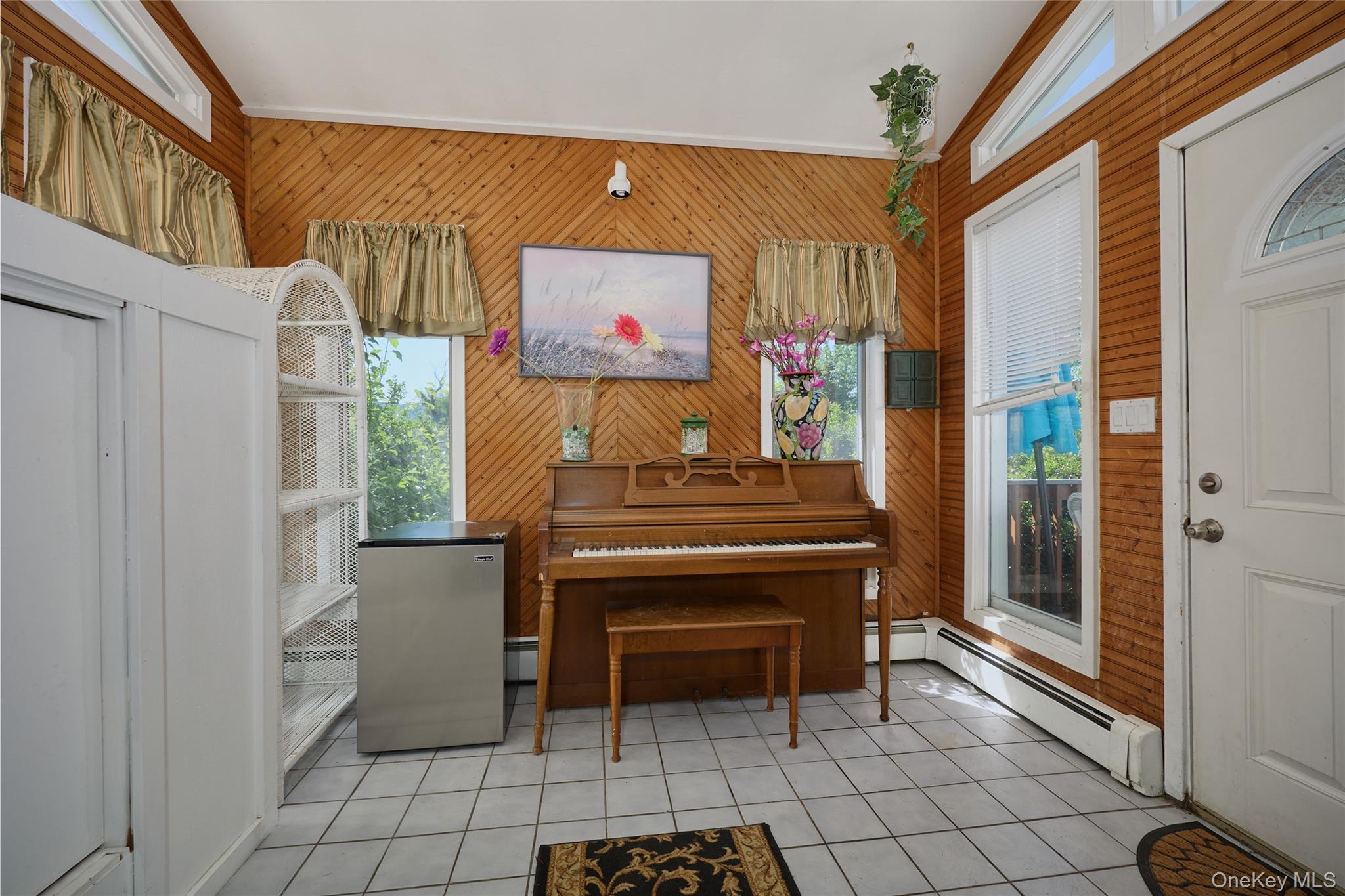 17 Derick Drive Property Photo 7